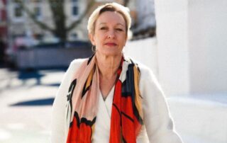 Portrait von Julia Ströbel-Bänsch